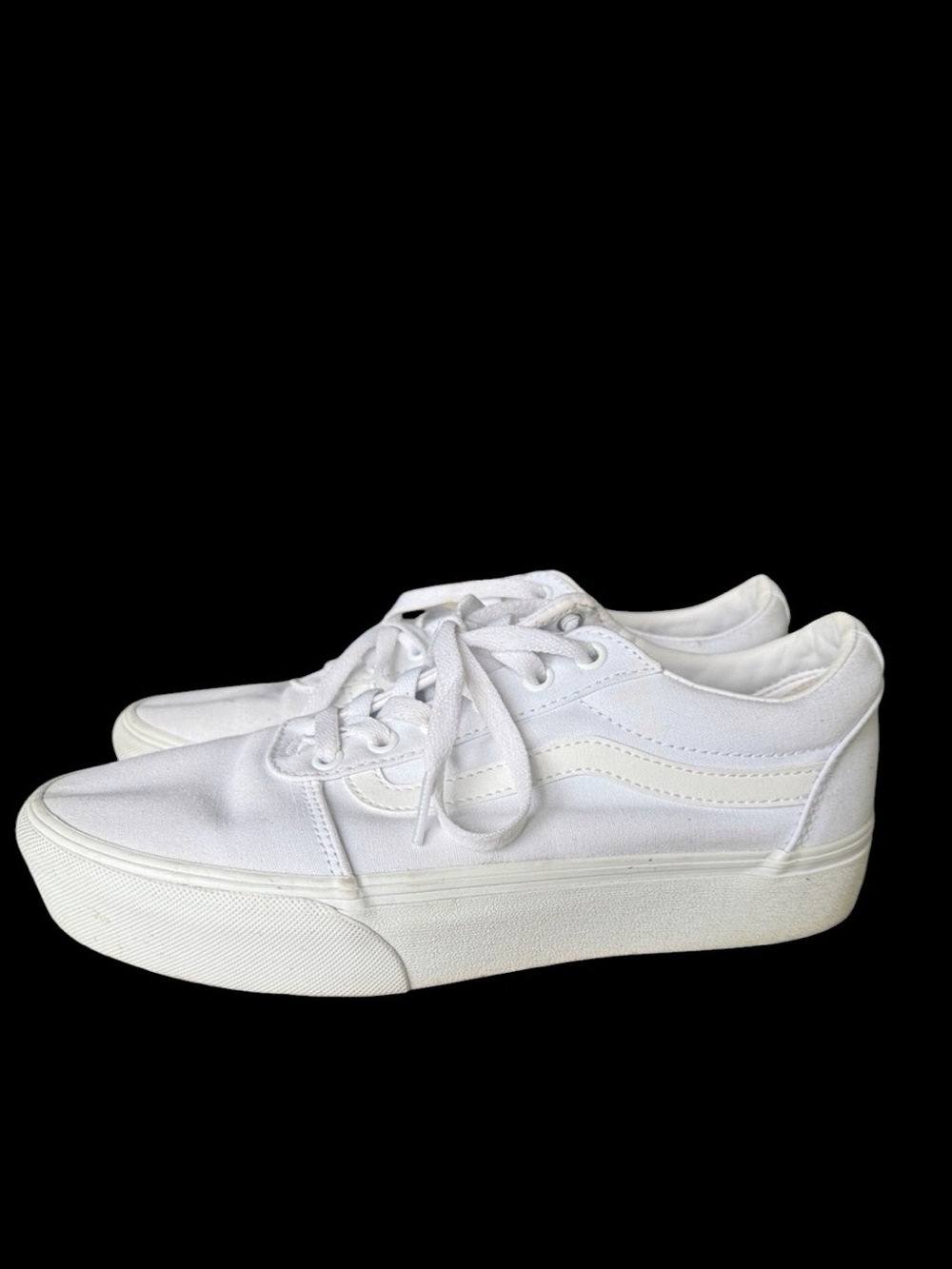 VANS WARD canvas, low top sneaker, white excellent condition size 10